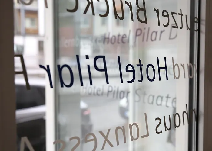 Hotel Pilar Garni